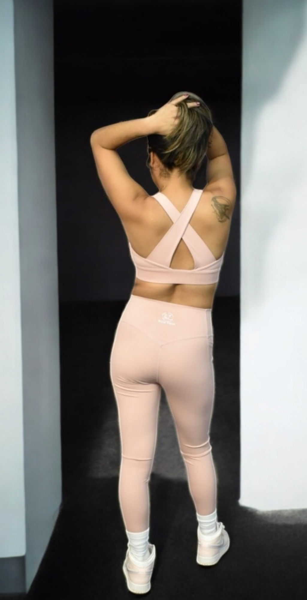 Pink yoga leggings